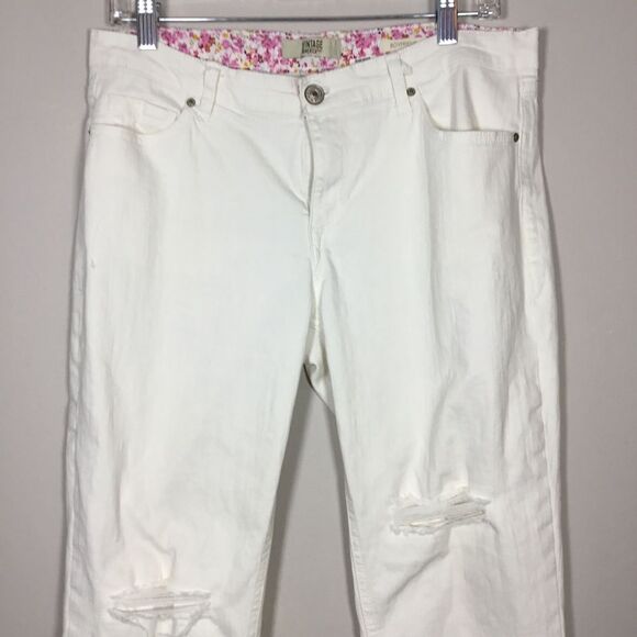Vintage American brand creamy white distressed jeans waist 34” inner leg 25 1/2” - Picture 2 of 8